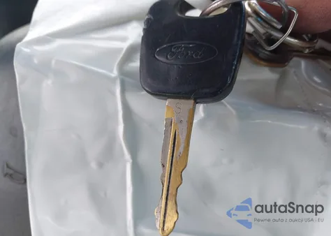 2001 Ford F-150 Lariat/Xl/Xlt z USA, uszkodzony, nr VIN 1FTRX17W51KF71833